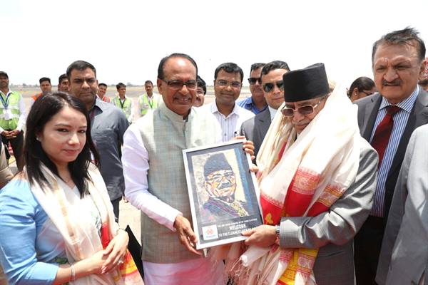 Nepal PM: Nepal's Prime Minister Prachanda leaves for New Delhi